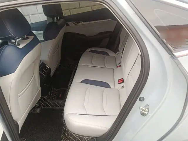 Geely Xingrui — Фото автомобиля 16
