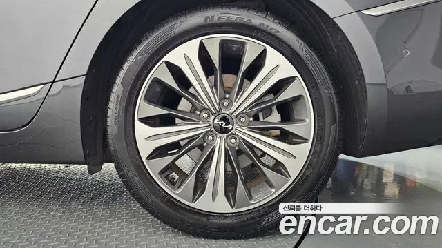 Kia K8 Hybrid — Фото автомобиля 6
