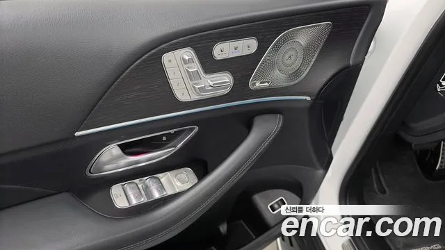 Mercedes-Benz GLE-Class — Фото автомобиля 27