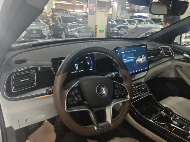 BYD Qin PLUS — Фото автомобиля 9
