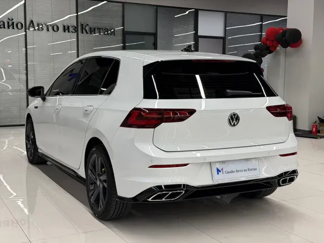 Volkswagen Golf — Фото автомобиля 5