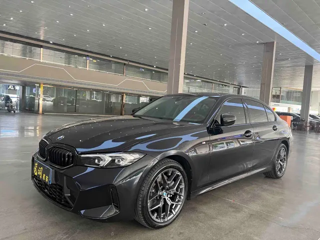 Фотография автомобиля — BMW 3 Series