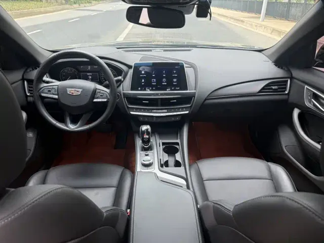 Cadillac CT5 — Фото автомобиля 16