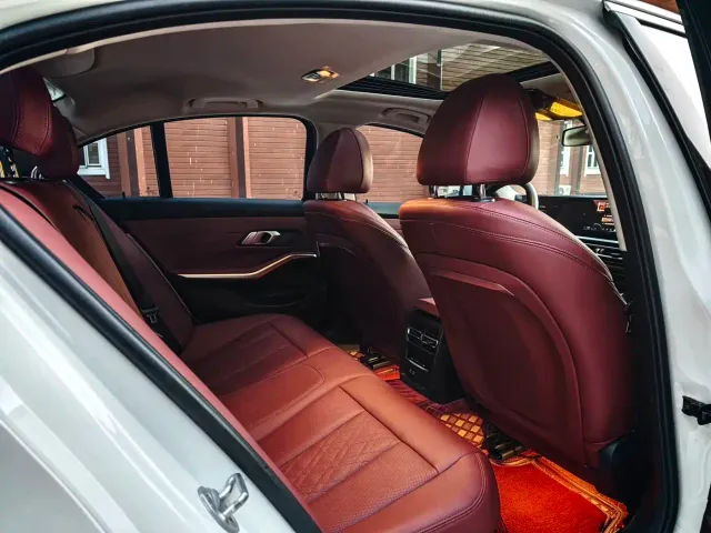 BMW 3 Series — Фото автомобиля 18