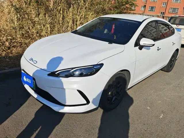 Фотография автомобиля — BYD Seal 05 DM-i