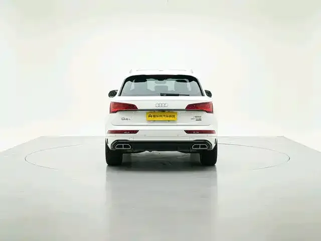Audi Q5L — Фото автомобиля 5
