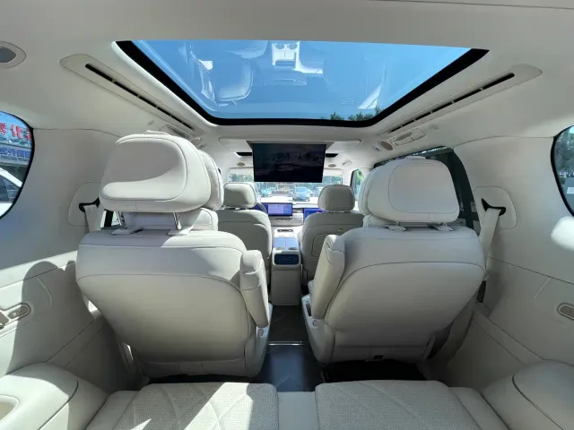 IM Motors LS9 — Фото автомобиля 11
