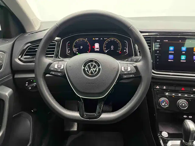 Volkswagen T-Roc — Фото автомобиля 8