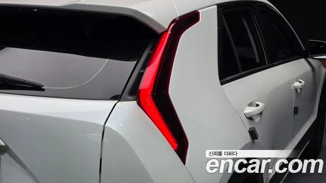 Kia Niro — Фото автомобиля 8