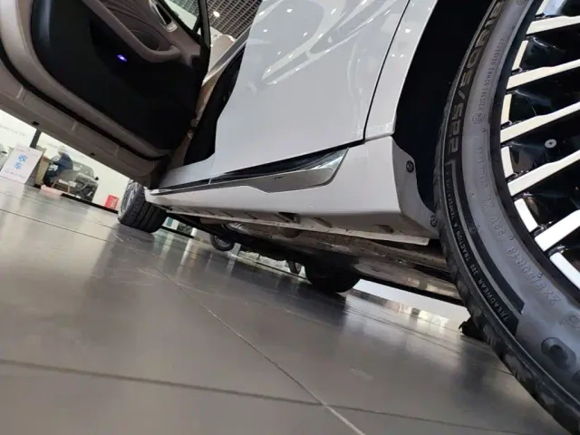 Roewe M7 DMH — Фото автомобиля 21