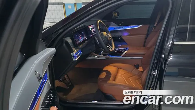 BMW i7 G70 — Фото автомобиля 8
