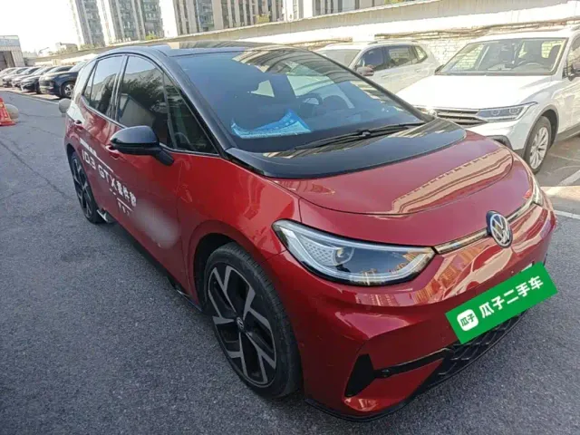 Volkswagen ID.3 — Фото автомобиля 3