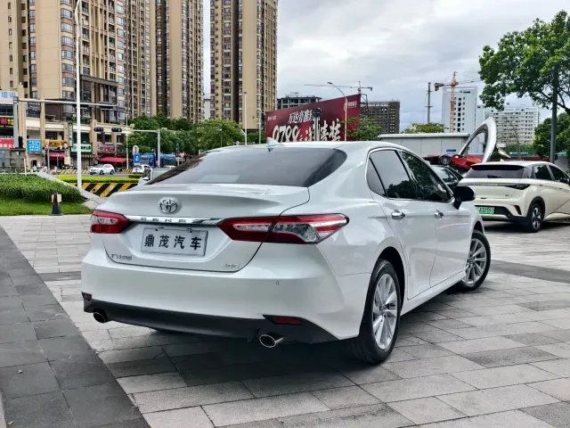 Toyota Camry — Фото автомобиля 7