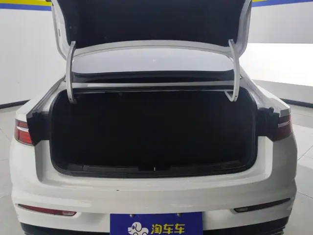 Geely Xingrui — Фото автомобиля 4