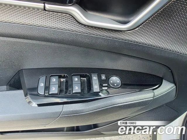 Kia Sportage Sportage 5-е поколение Бензин 1.6 турбо 2WD — Фото автомобиля 14