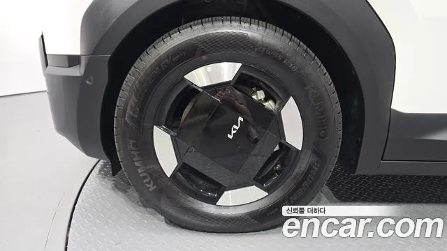 Kia PV5 — Фото автомобиля 5