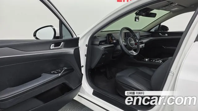 Kia K5 Prestige — Фото автомобиля 26