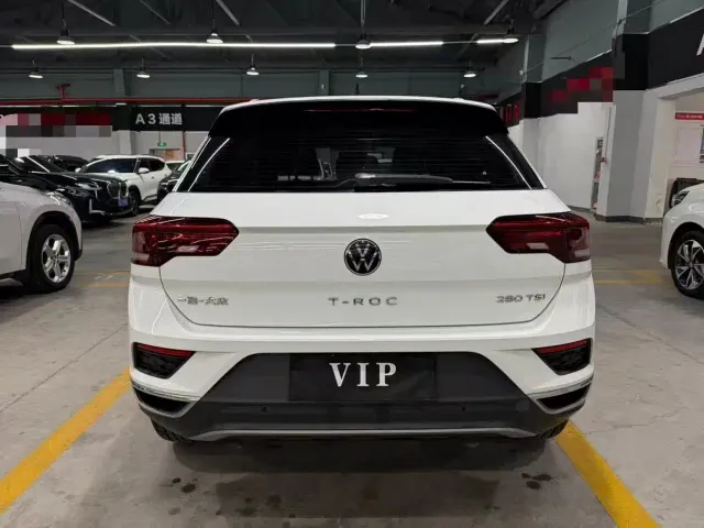 Volkswagen T-Roc — Фото автомобиля 7