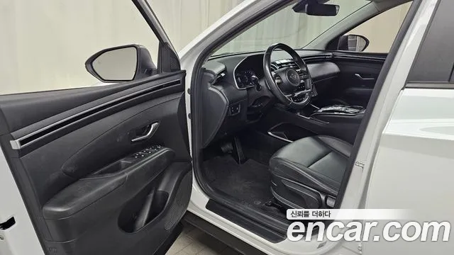 Hyundai Tucson Tucson (NX4) Бензин 1.6 турбо 2WD — Фото автомобиля 10