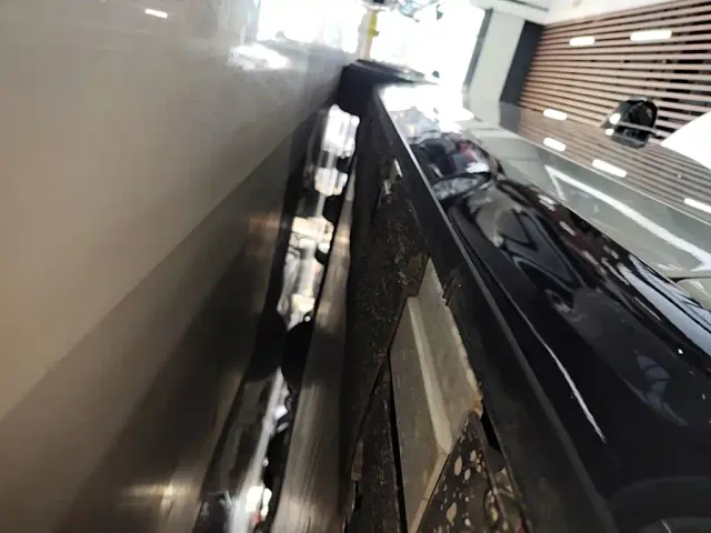 Li Auto MEGA — Фото автомобиля 21