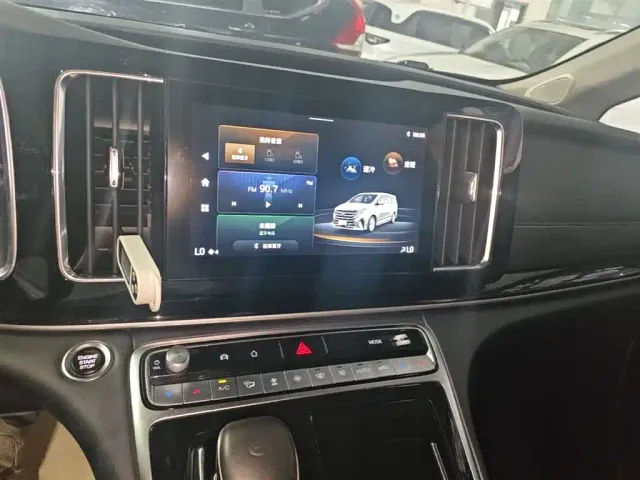 GAC Trumpchi M8 — Фото автомобиля 12