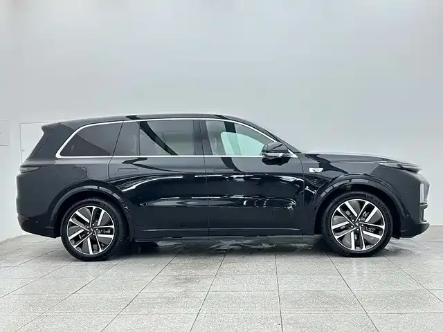 Li Auto L9 — Фото автомобиля 7