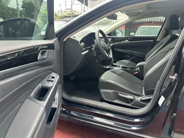 Volkswagen Passat — Фото автомобиля 7