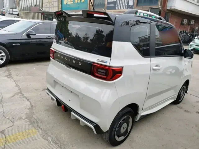 Wuling Hongguang Mini EV — Фото автомобиля 6