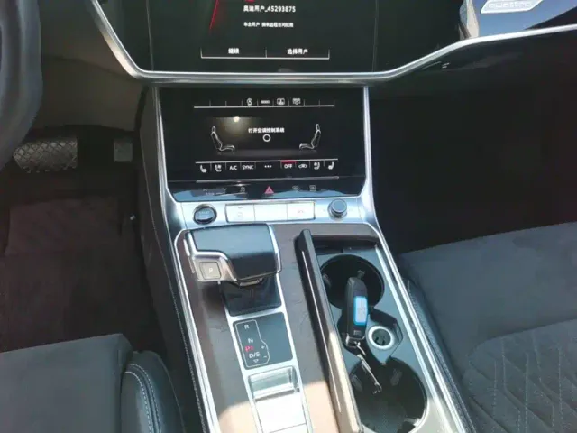Audi A6L — Фото автомобиля 13