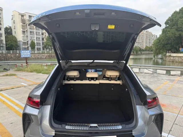 BYD Song L EV — Фото автомобиля 14