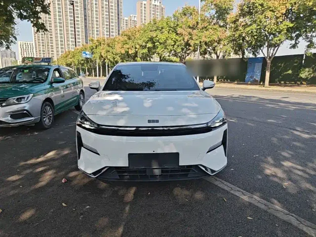 Geely Galaxy L6 — Фото автомобиля 2