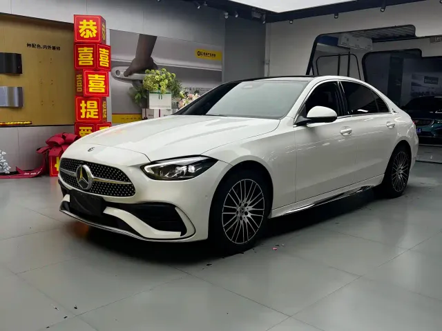 Фотография автомобиля — Mercedes-Benz C-Class