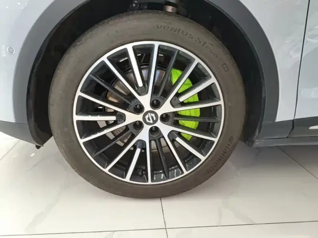 Leapmotor C11 — Фото автомобиля 22