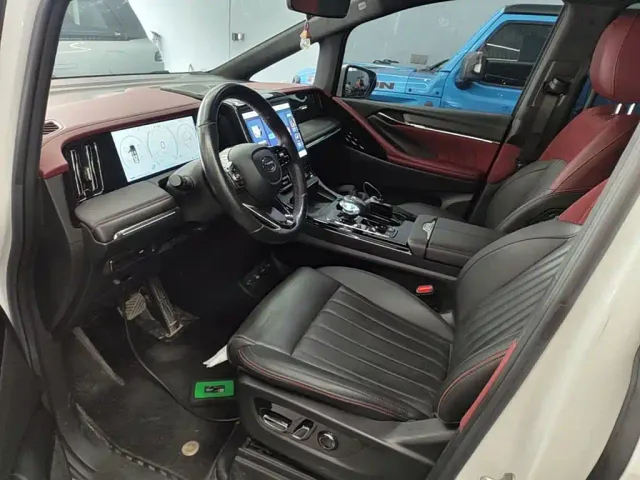 GAC Trumpchi M8 — Фото автомобиля 15