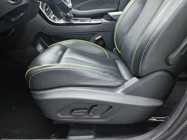 Roewe RX5 — Фото автомобиля 20