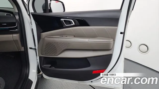 Kia Carnival Generation 4 — Фото автомобиля 25