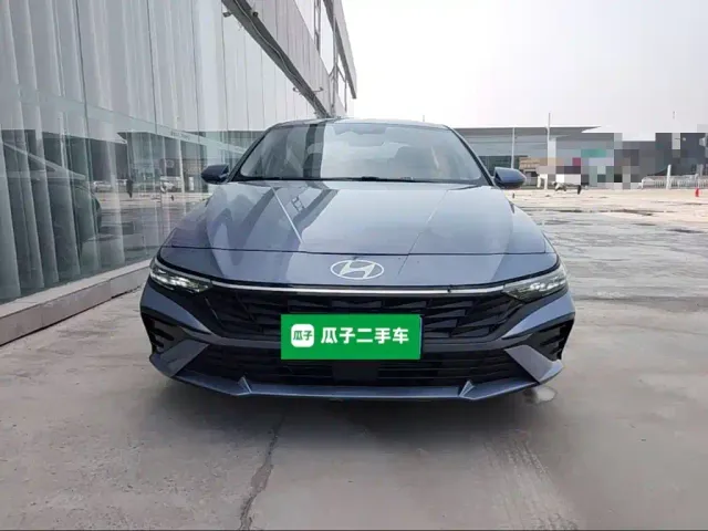 Hyundai Elantra — Фото автомобиля 2