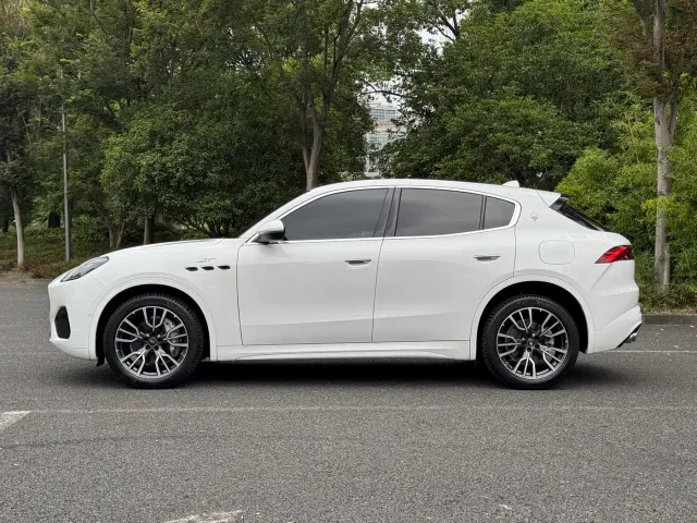Maserati Grecale — Фото автомобиля 4