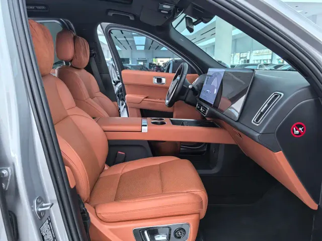 Li Auto L9 — Фото автомобиля 12