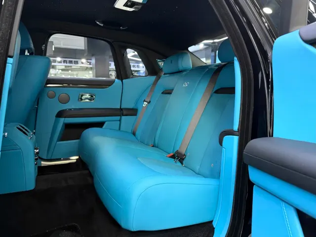 Rolls-Royce Ghost — Фото автомобиля 10