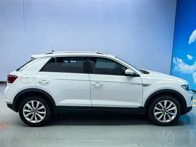 Volkswagen T-Roc — Фото автомобиля 7