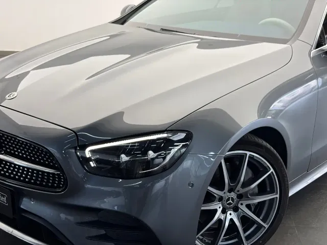 Mercedes-Benz E-Class — Фото автомобиля 20