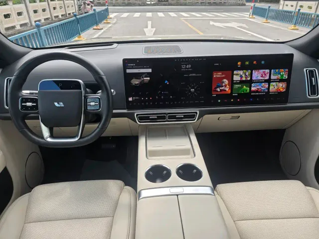 Li Auto L9 — Фото автомобиля 8