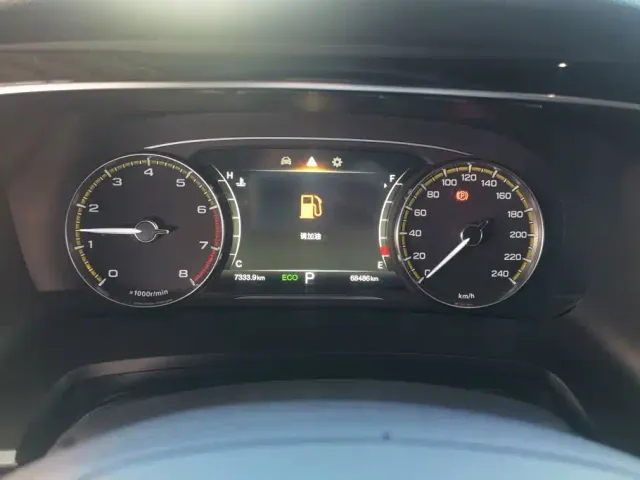 GAC Trumpchi M8 — Фото автомобиля 13