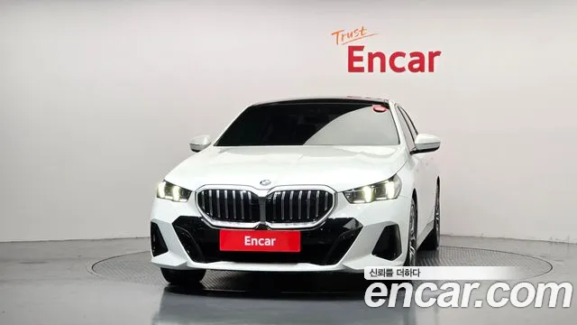 BMW 5-Series — Фото автомобиля 3