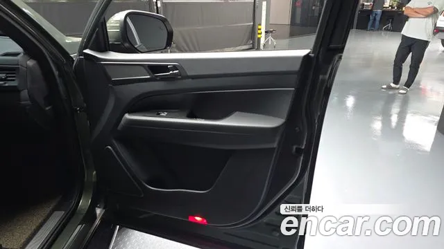 KG_Mobility_Ssangyong Rexton Новый Rexton Sport Khan Дизель 2.2 4WD — Фото автомобиля 24