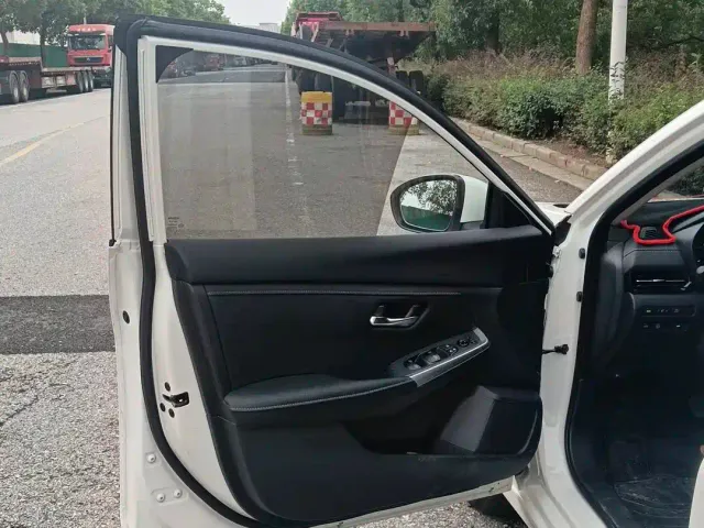 Nissan Sylphy — Фото автомобиля 8