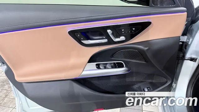 Mercedes-Benz E-Class — Фото автомобиля 15