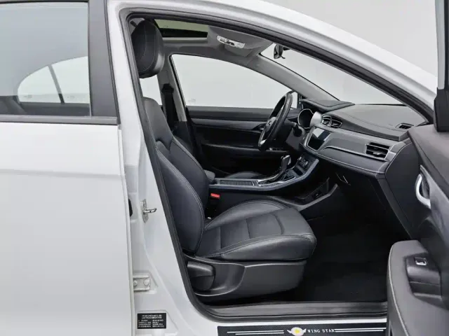 Geely Emgrand — Фото автомобиля 23