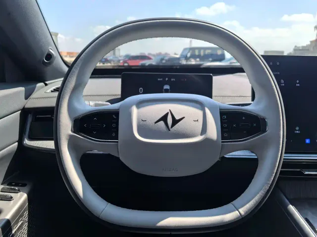 Dongfeng Yipai eπ007 2024 620Pro Edition — Фото автомобиля 11